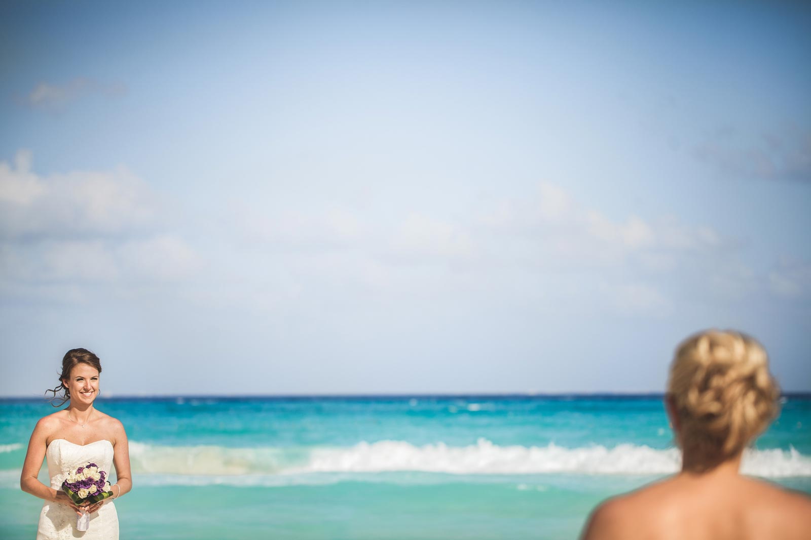 061-wedding-hotel-riu-palace-riviera-maya-bride-groom-beach